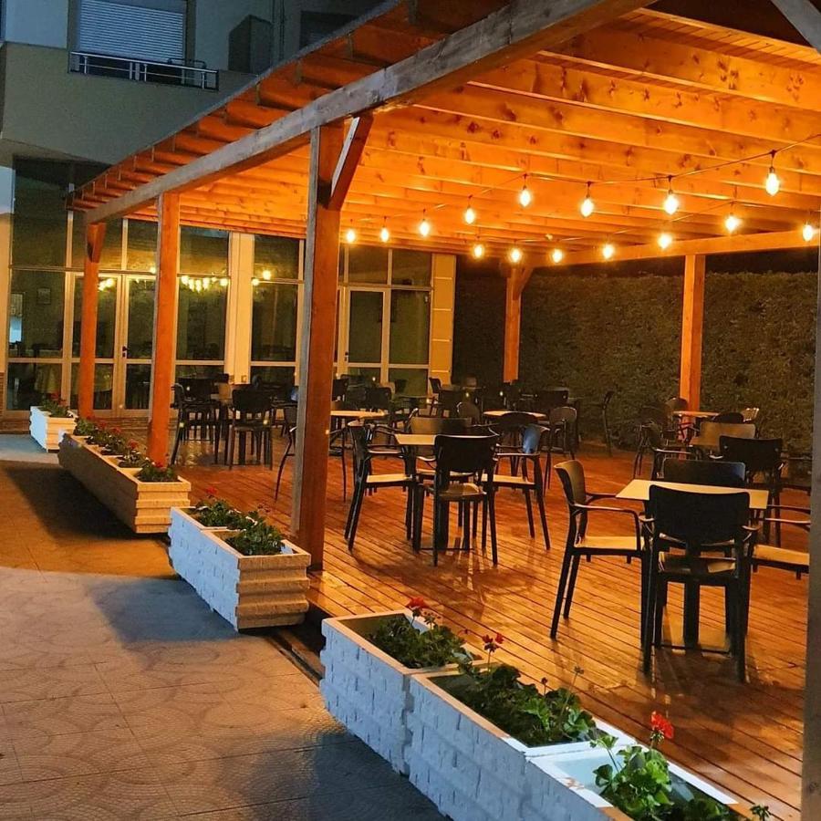 Risus Hotel Golem  Exterior foto